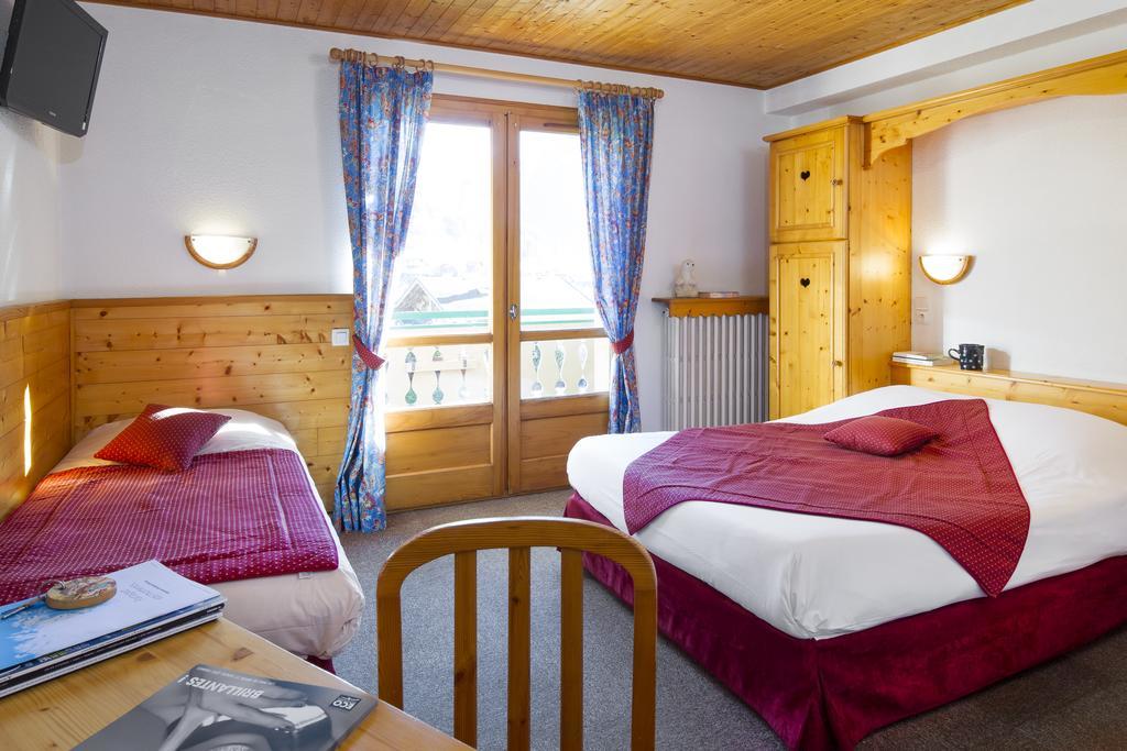 L'Hermine Blanche Morzine Room photo